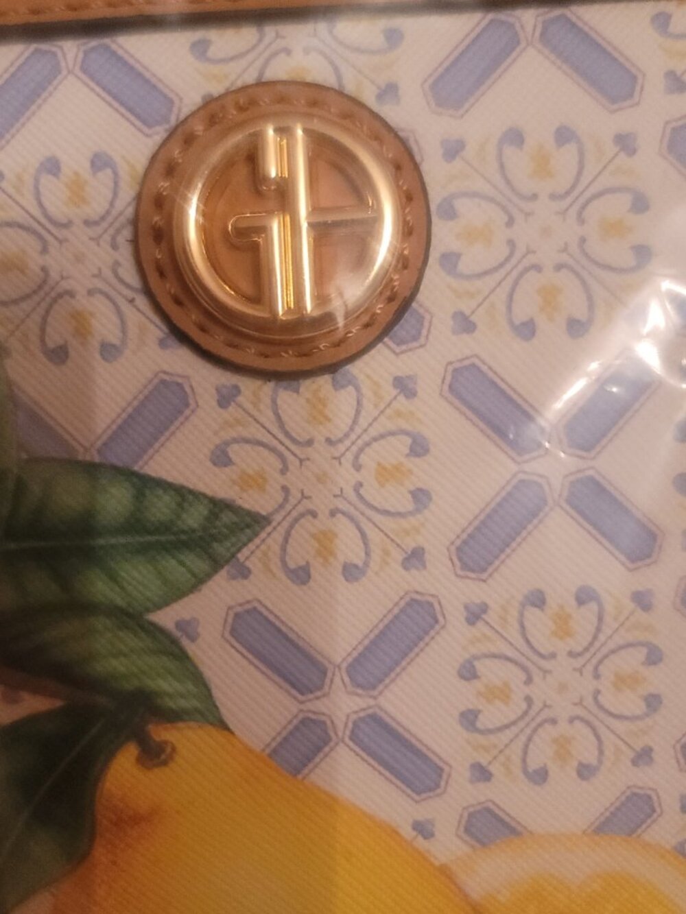 Giani Bernini - Lemon Print Saffiano Medium Book Tote/Purse. Brand new. - Picture 5 of 7